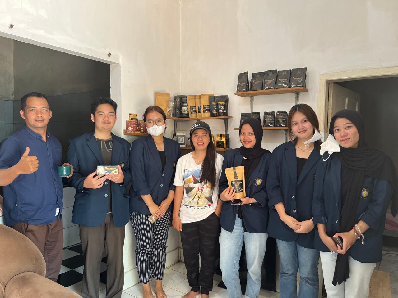 UMKM Coffee Barista 88 Gandeng Mahasiswa untuk Video Branding, Dongkrak Daya Jual Produk Lokal