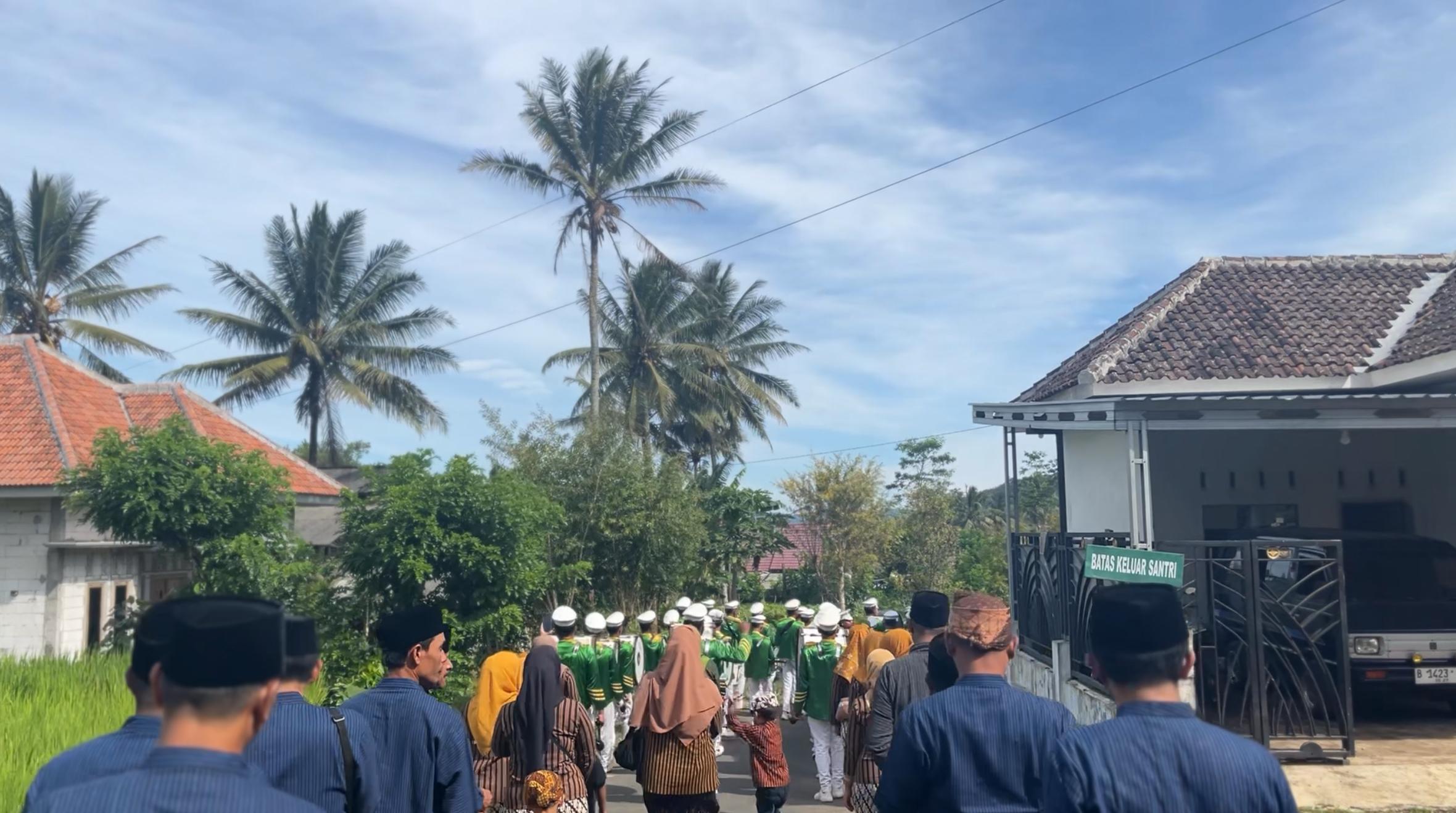 Kirab Hari Jadi Desa Amadanom ke-186
